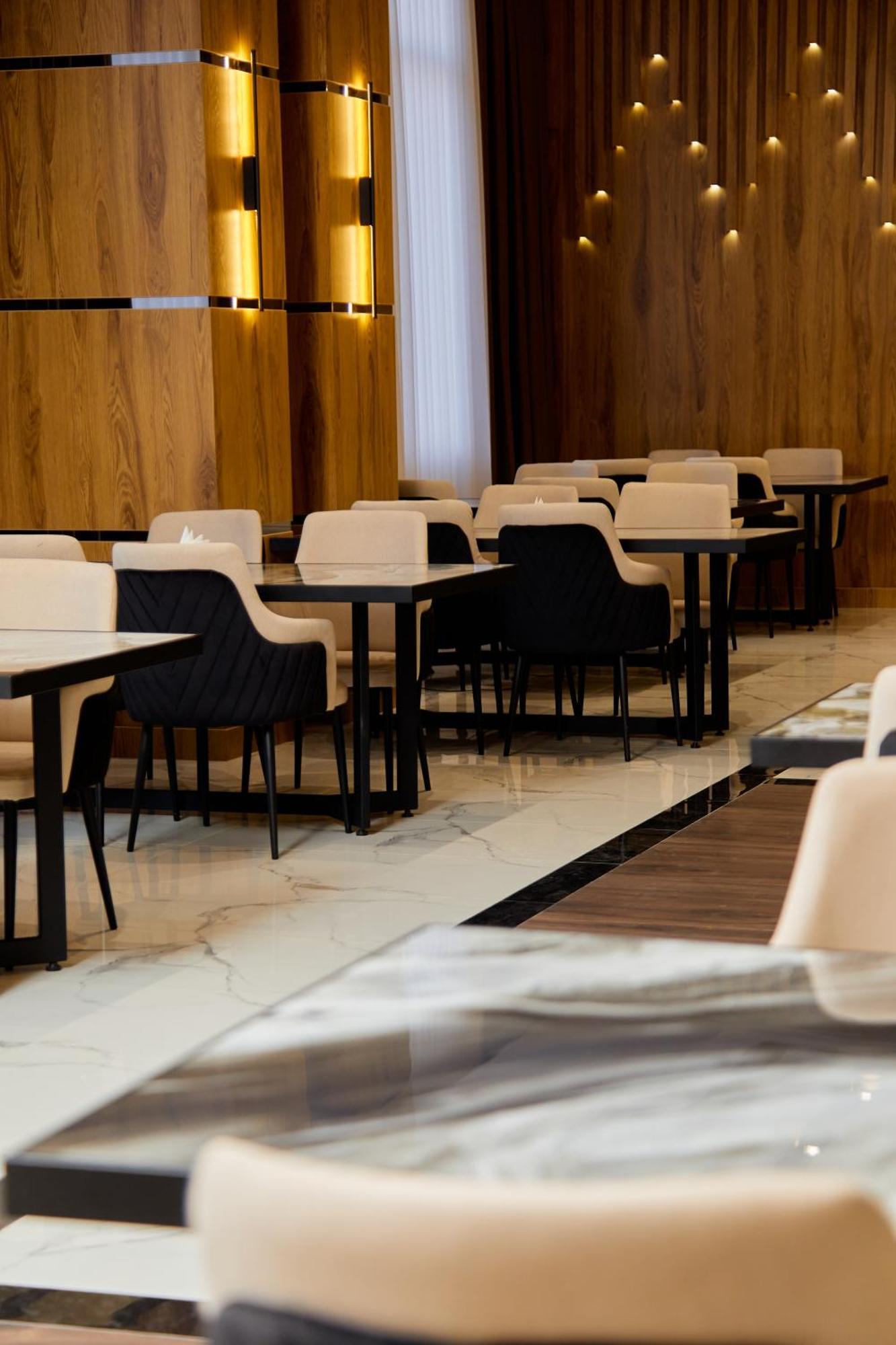 Grand Plaza Hotel סמרקנד מראה חיצוני תמונה