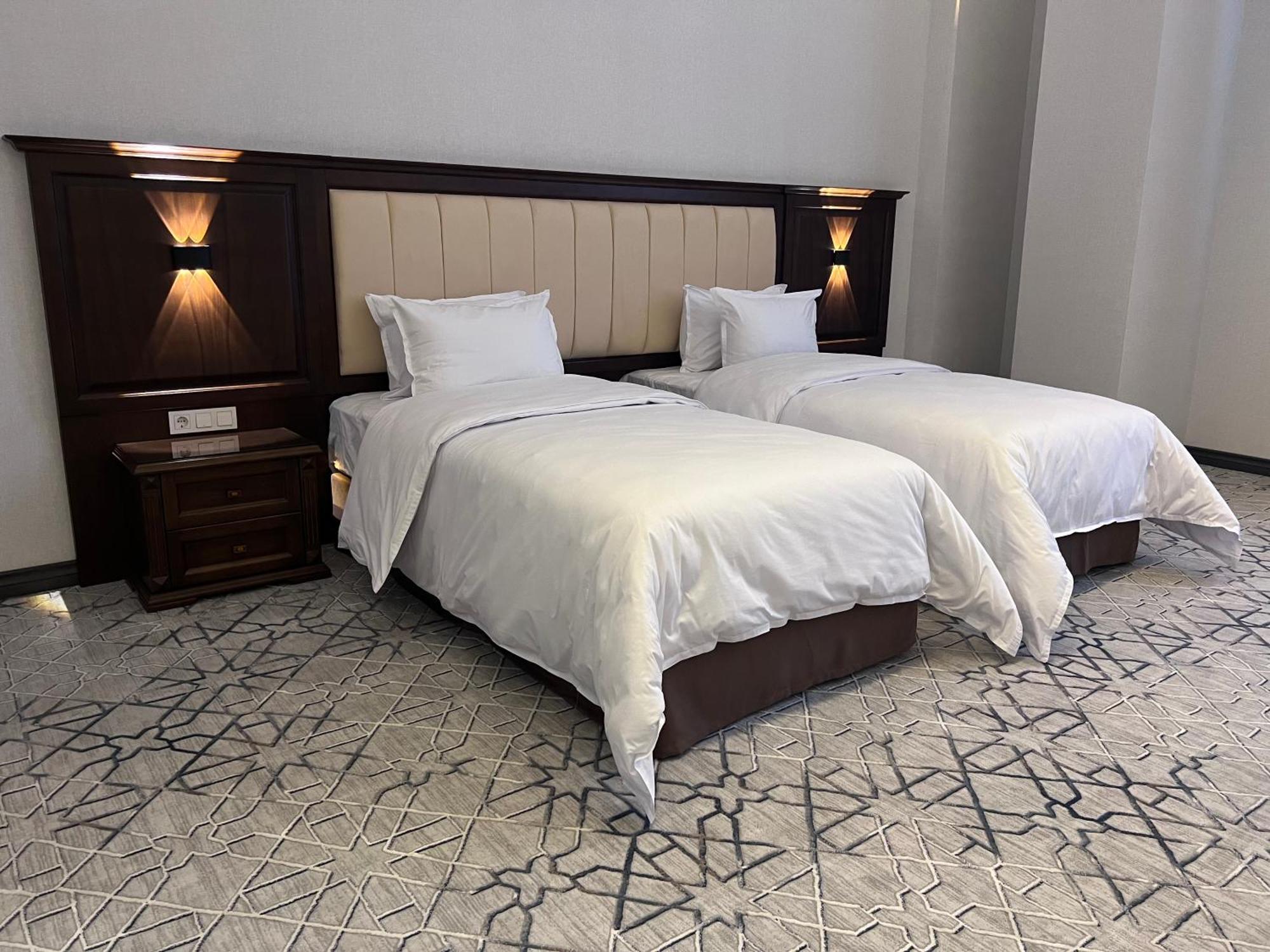 Grand Plaza Hotel סמרקנד מראה חיצוני תמונה